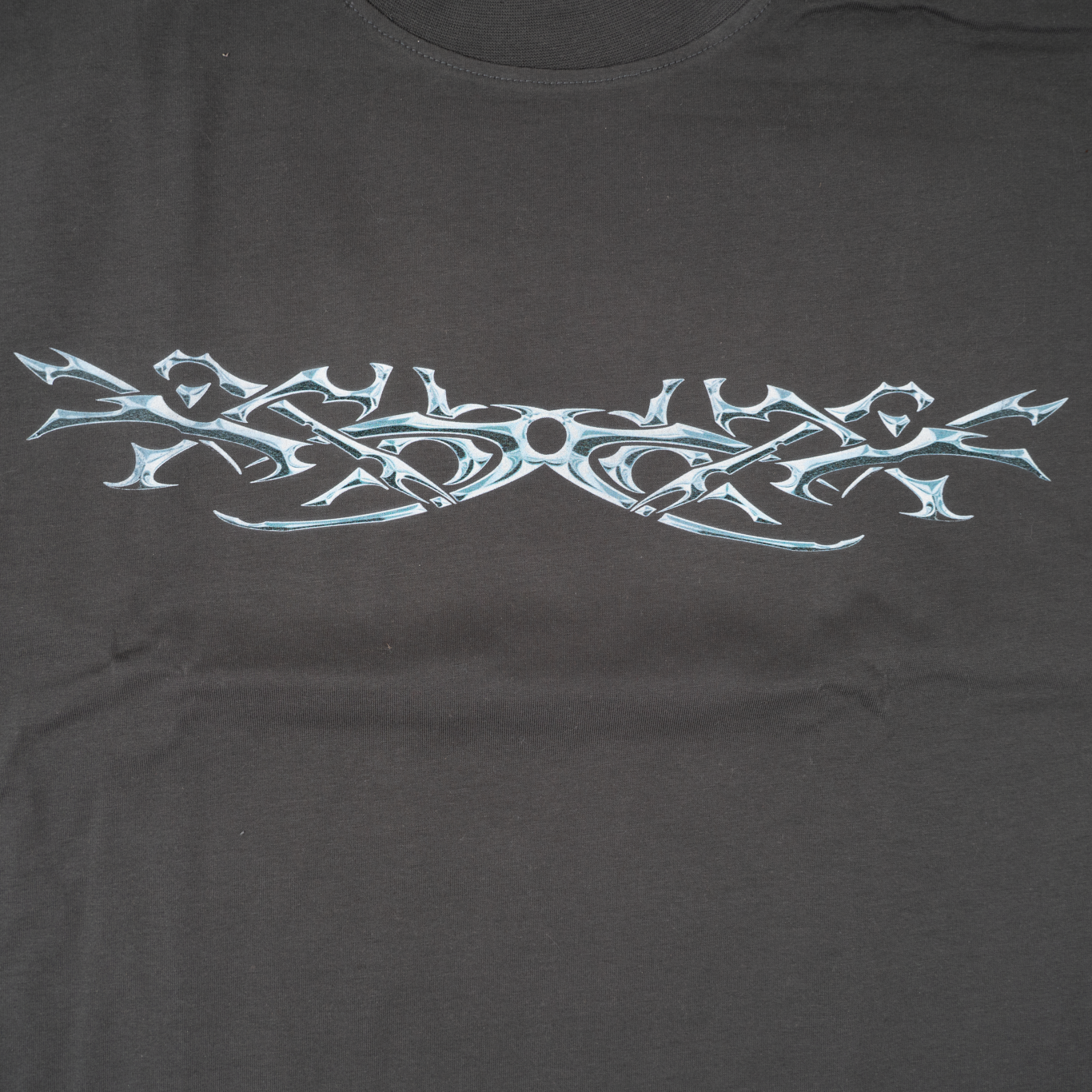 Box Fit Tribal Tee Grey